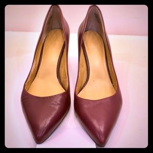 Nine West oxblood pump